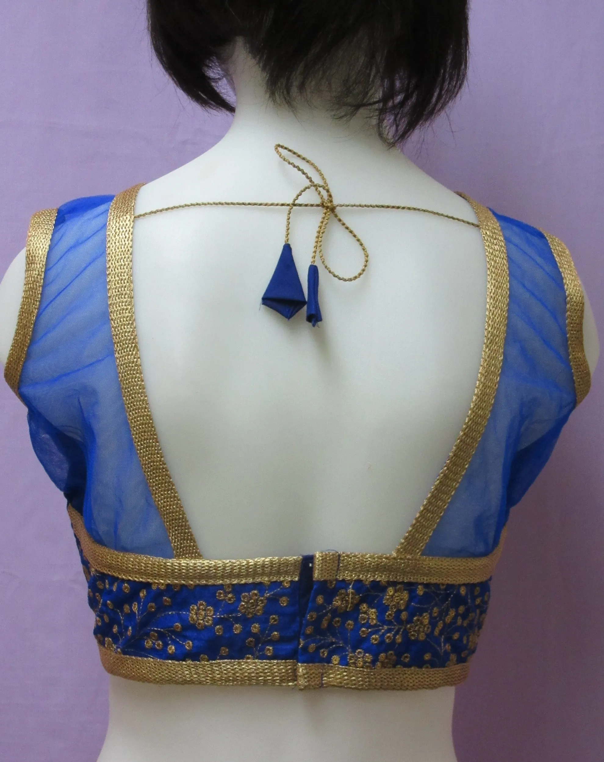 Choli 8078 Raw Silk Net Neck Shoulder Gold Zari Sleeveless Back Open M Size Choli Saree Blouse