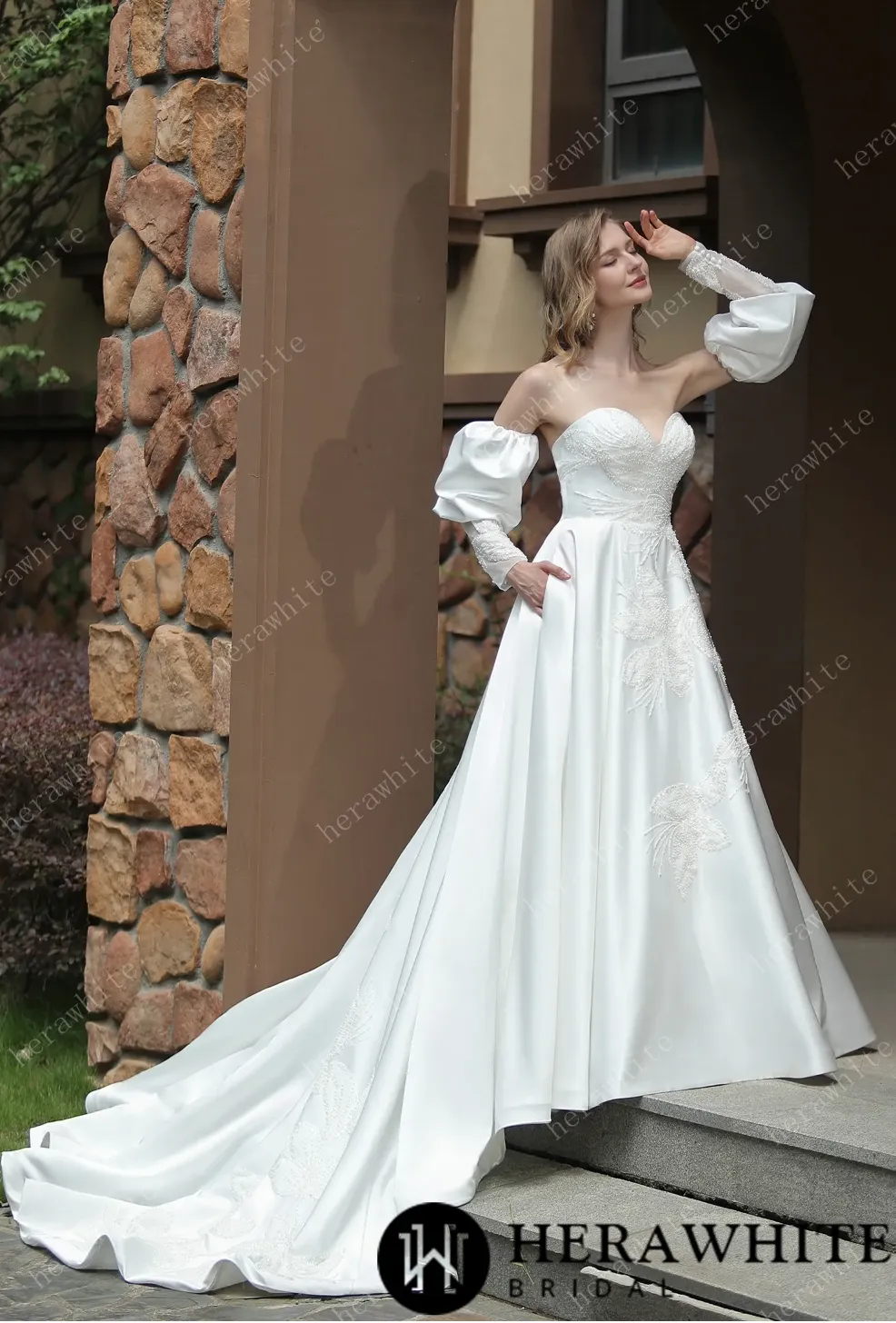 Classic Sweetheart Satin Wedding Dress With Detachable Pouf Sleeves