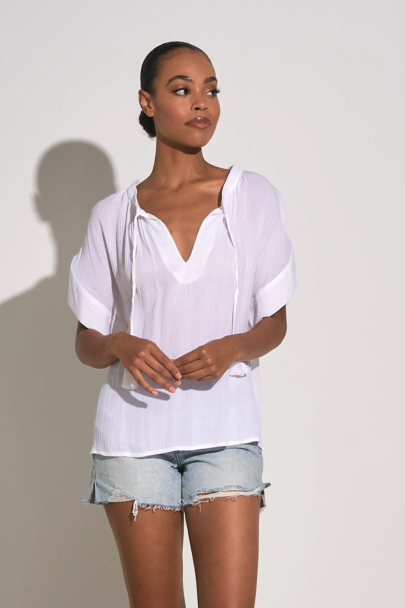 Elan White Short Sleeve V-Neck Top