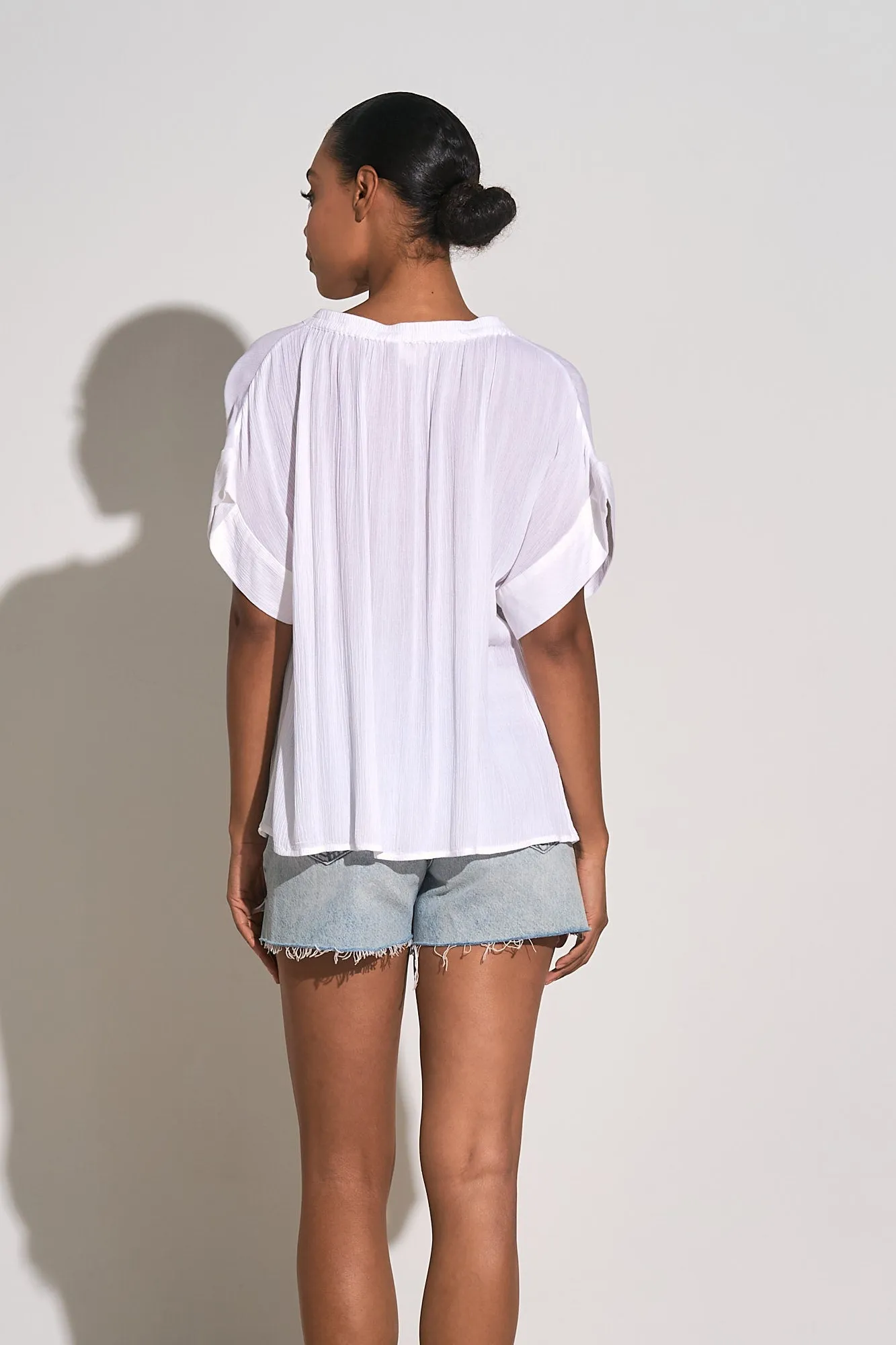 Elan White Short Sleeve V-Neck Top