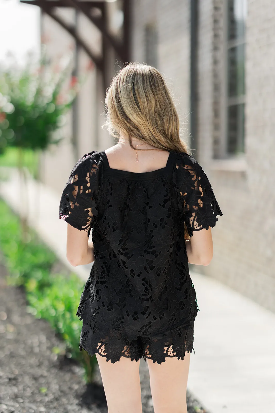 Shadow Sillhouette Blouse